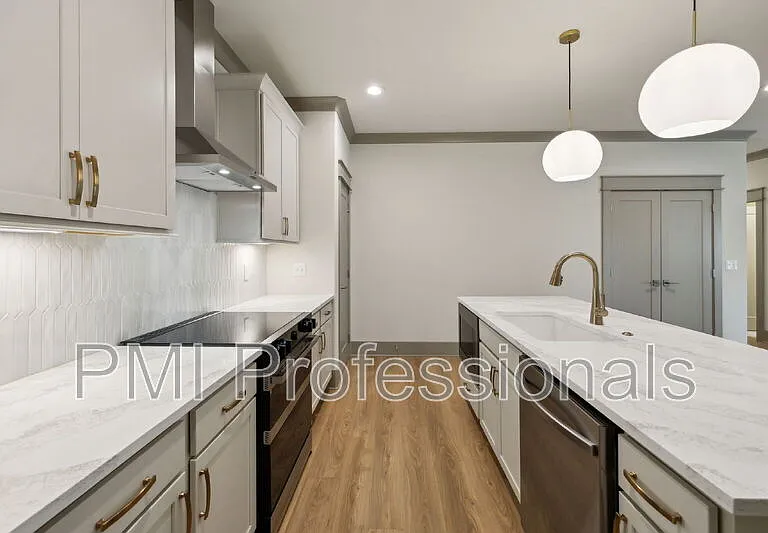 3419 John Richards Dr — Photo 10