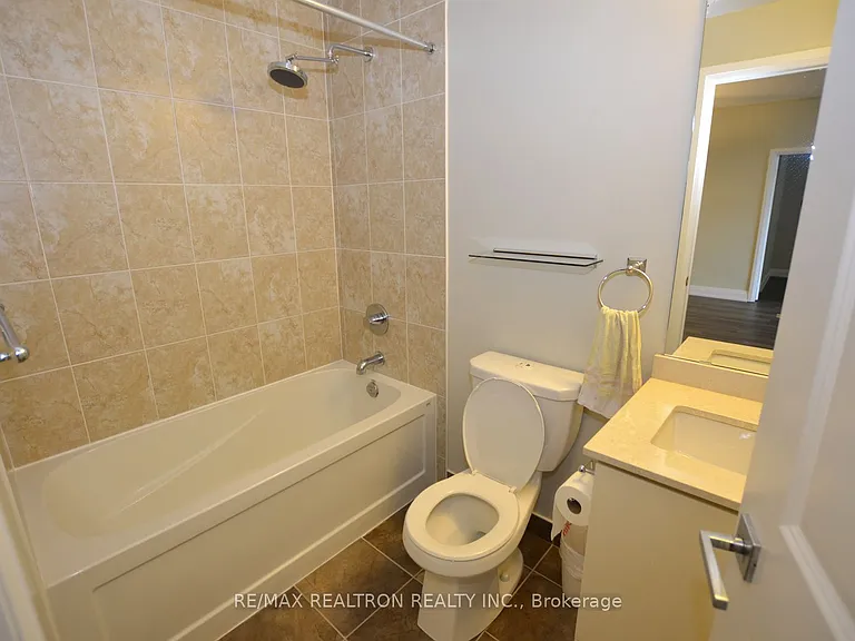 75 N Park Rd #302 — Photo 28