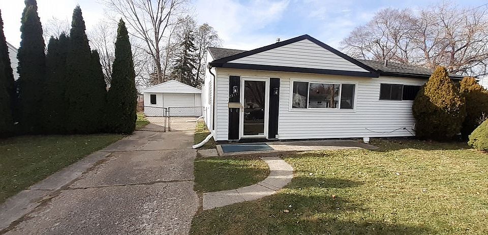 1st image of 23557 Lauren Ave