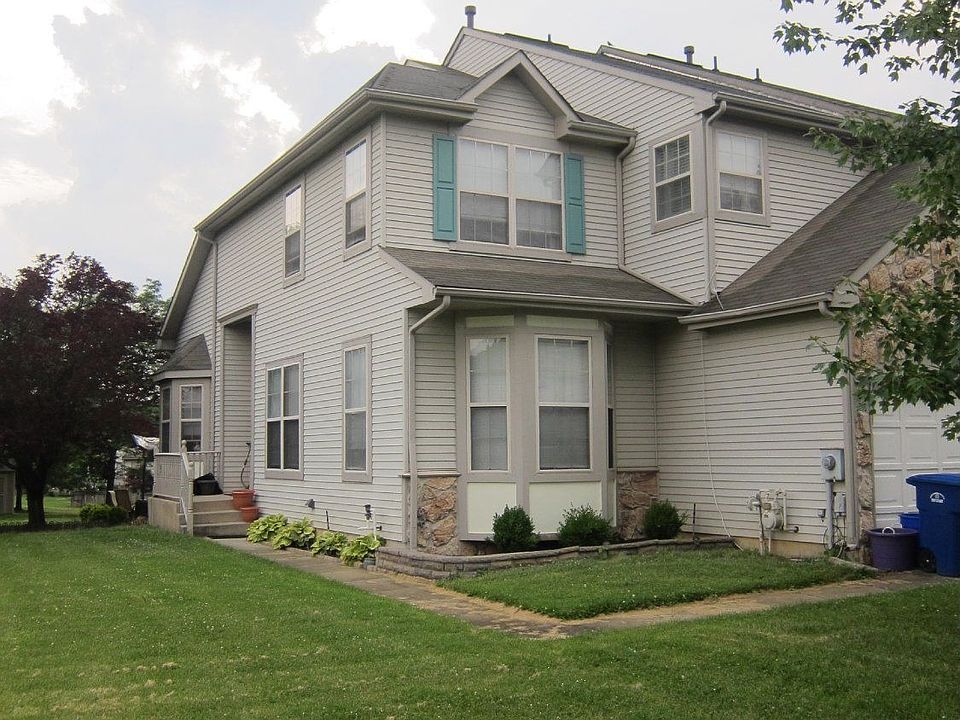 For Sale: 38 Manchester Way, Burlington, NJ 08016