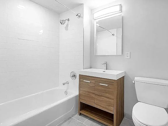 5th image of 3627 31st St APT 5C