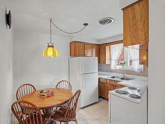 15th image of 76 Tavistock Rd