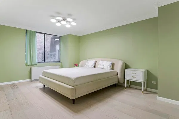 255 East 49th Street — Photo 3