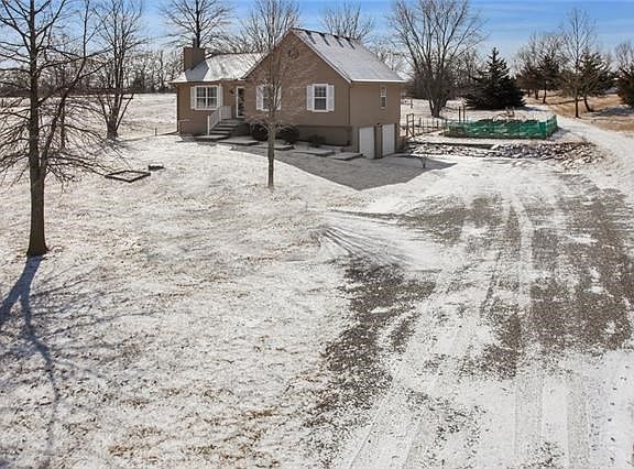 2nd image of 409 W 220th St