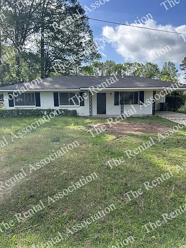 1801 Roosevelt Dr Photo 1