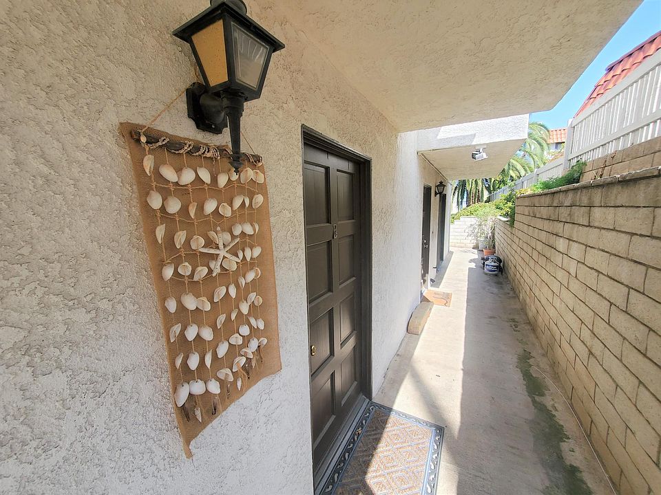 steps to the beach and downtown