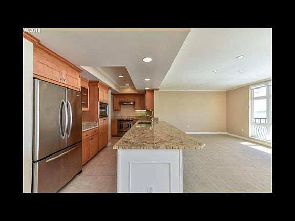 5th image of 2015 SE Columbia River Dr Unit 330