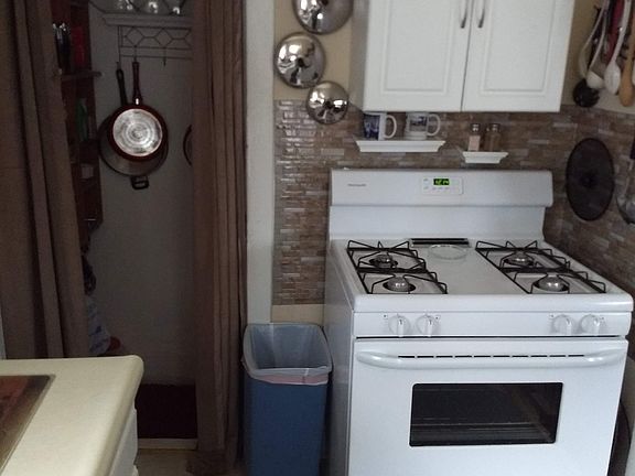 5th image of 529 N Lawndale Ave