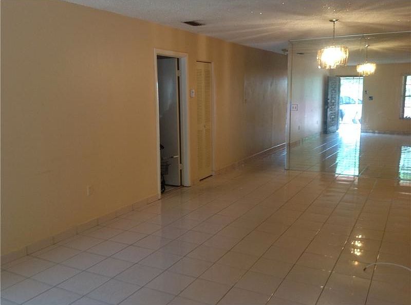 2nd image of 1202 SW 30th Ave