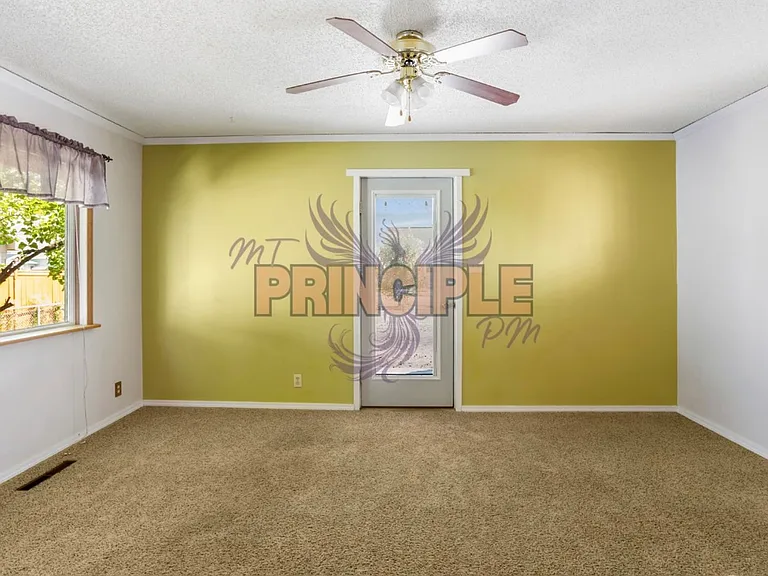 2021 Johns Ave — Photo 5