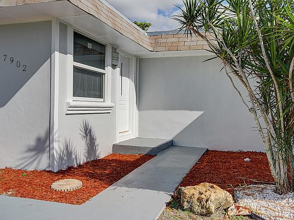 3rd image of 7902 NW 68th Ave