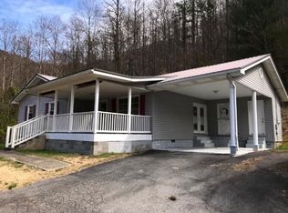 140 Tunnel Rd, Hi Hat, KY 41636