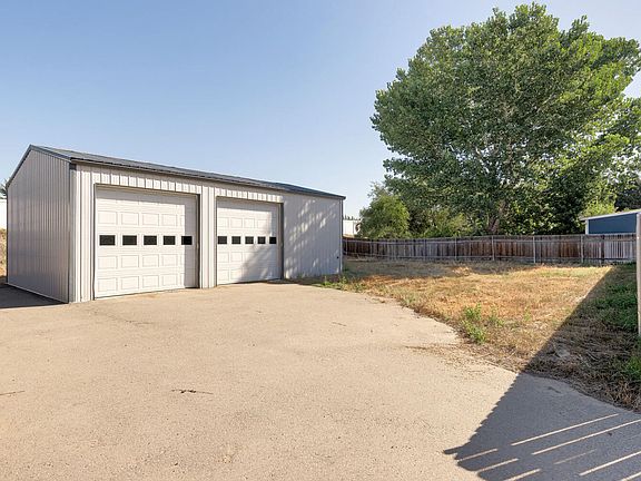 2nd image of 10934 W Camas St