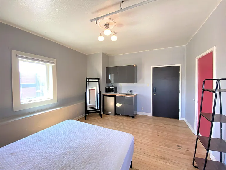 252 Linden St #C — Photo 1