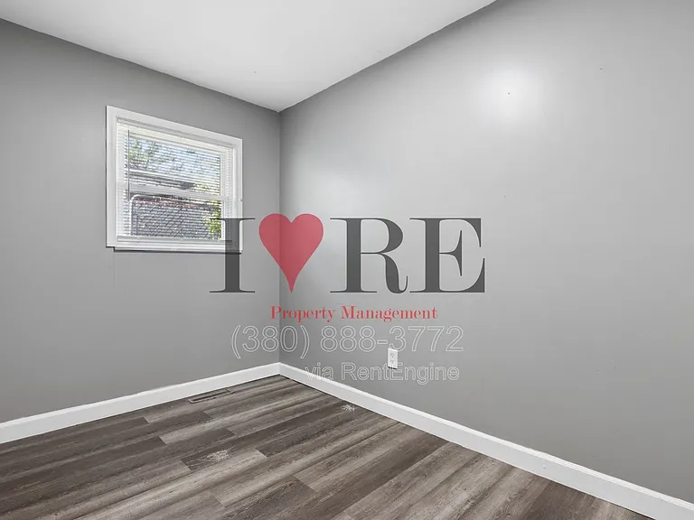 382 S Hague Ave #A — Photo 10