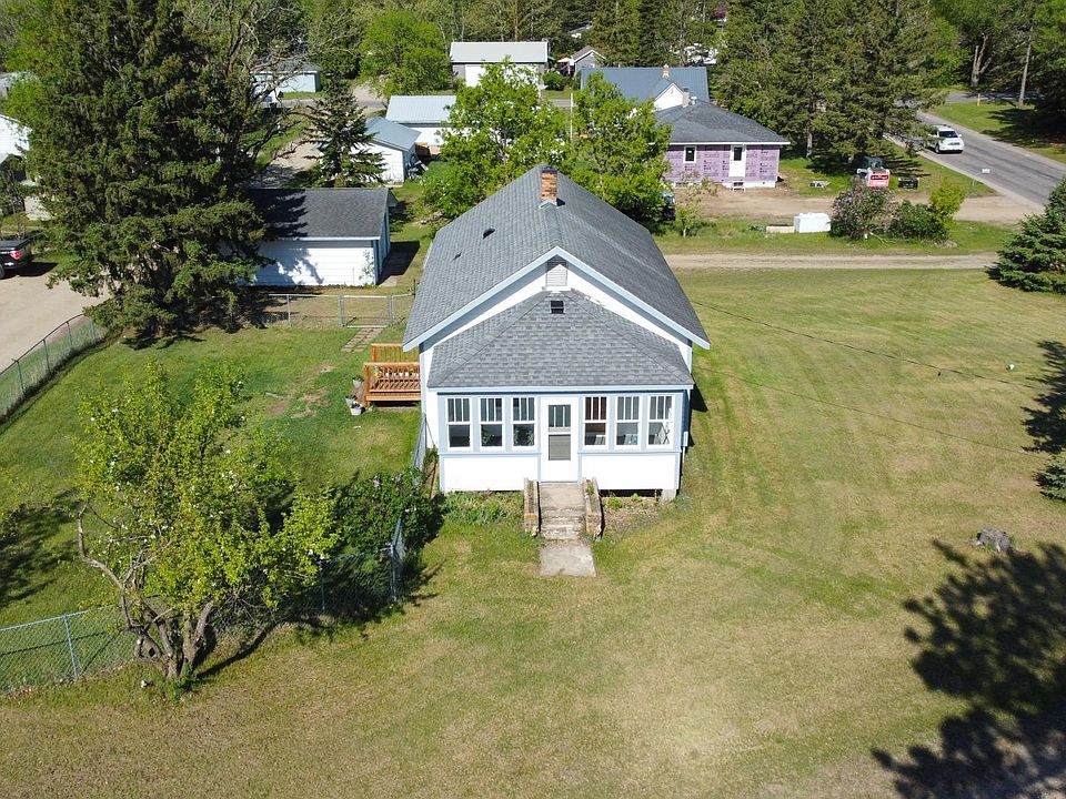 1st image of 17 Balsam Ave NW