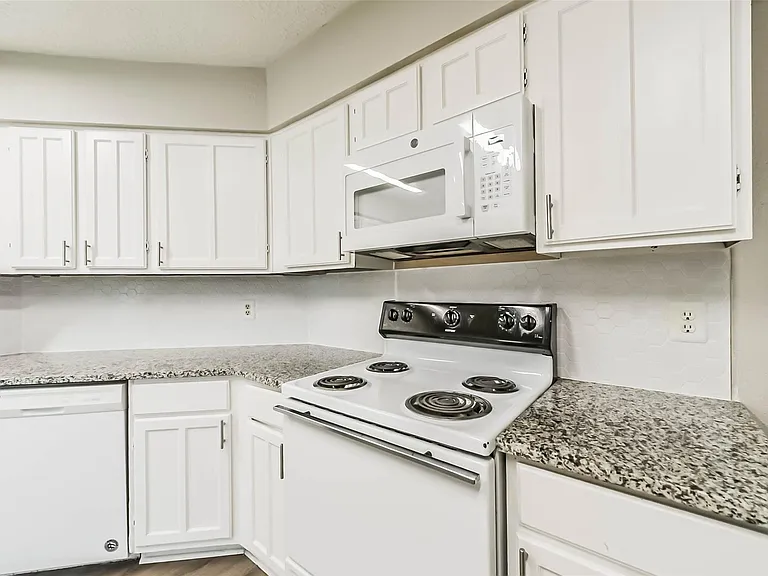 2406 Pilgrims Bend Dr — Photo 23