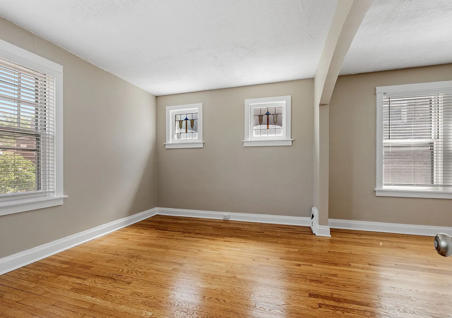 3946 Fairview — Photo 4