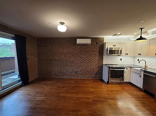1st image of 25 Brooklyn Ave #6F