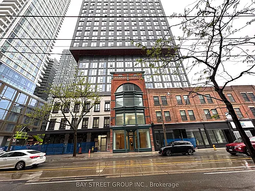 100 Queen St E Photo 1