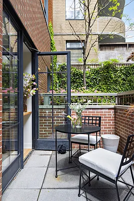 Sold by Sotheby's International Realty | media 12