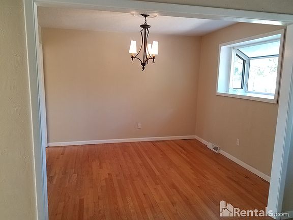 3rd image of 1565 Bobbinray Ave