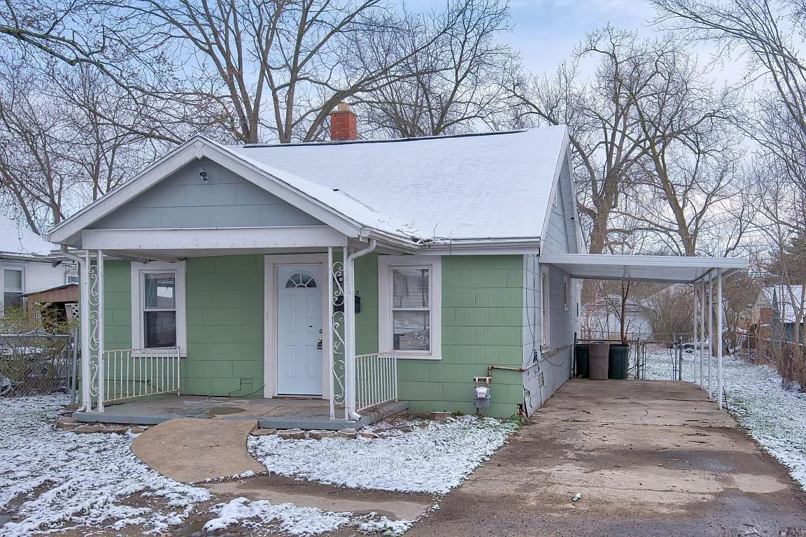 1952 Sale Rd photo 1