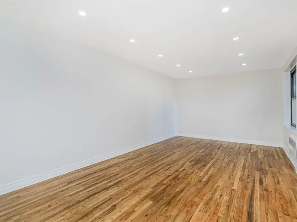 3101 Ocean Parkway image 23 of 39