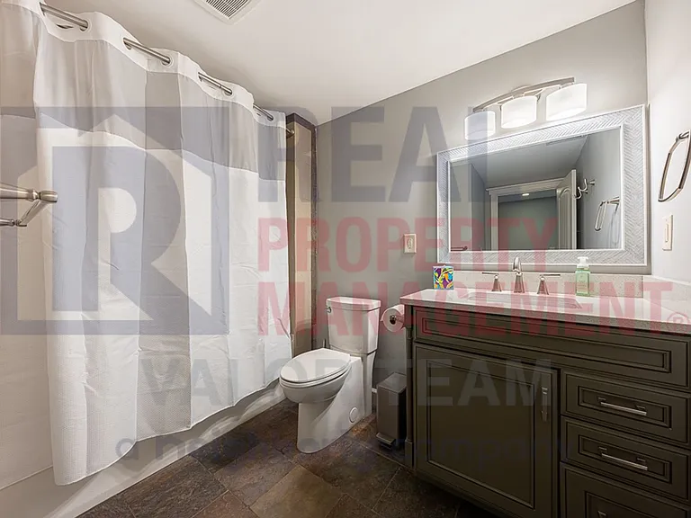 1725 Crock Dr — Photo 13