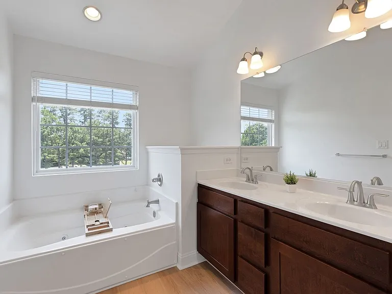 4577 Leamore Square Rd — Photo 14