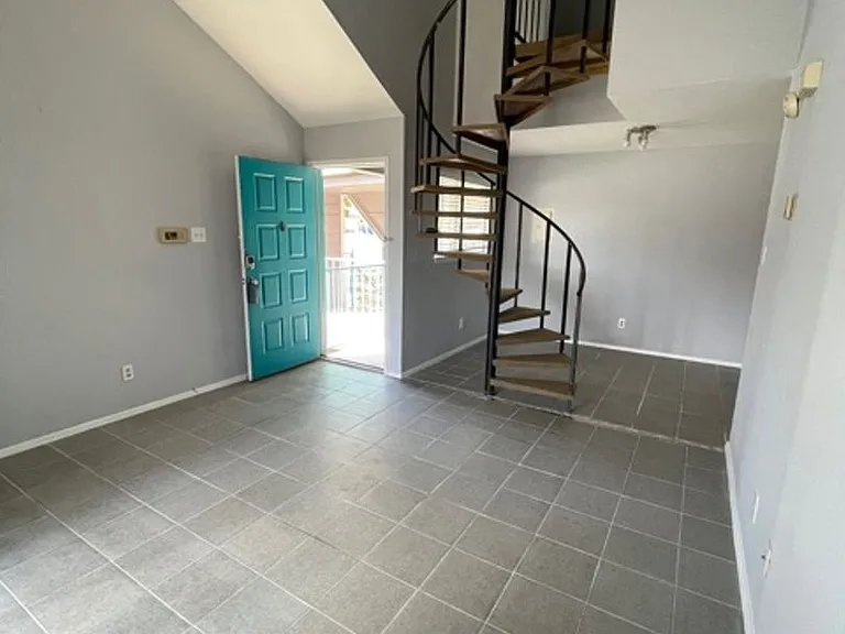 1840 Burton Dr #117 — Photo 6