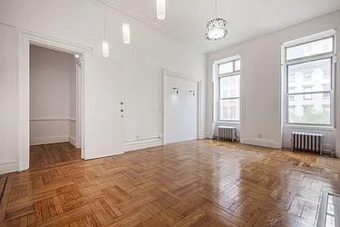 Rented by Bryan L Rozencwaig, LREB