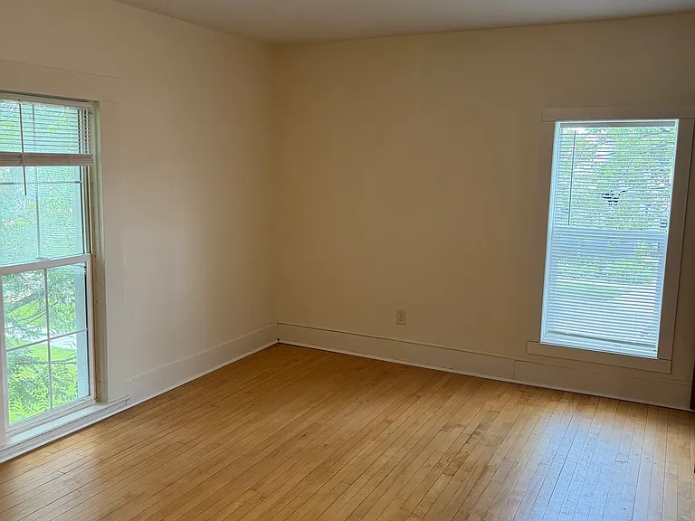 615 S Dewey St — Photo 15