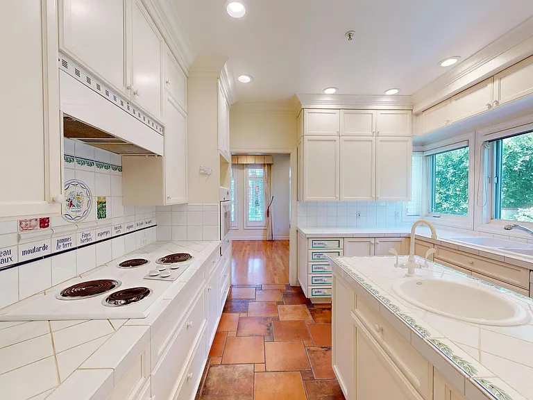 1029 Park Pl — Photo 8