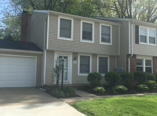 7394 S Chestnut Commons Dr, Mentor, OH 44060