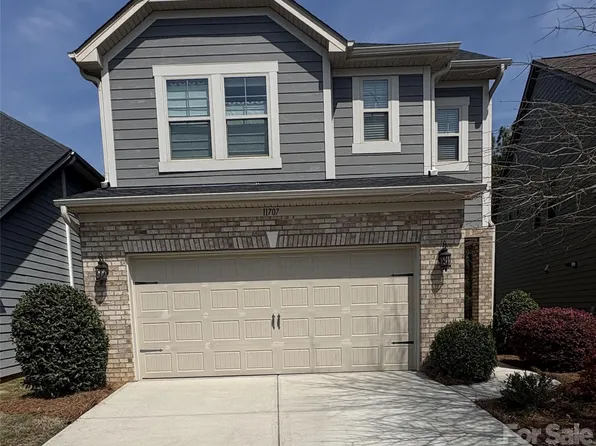 11707 Clems Branch Dr, Charlotte, NC 28277