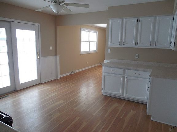 4th image of 12138 E Gregg Blvd