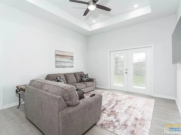 18 N Bay Hill Dr — Photo 8