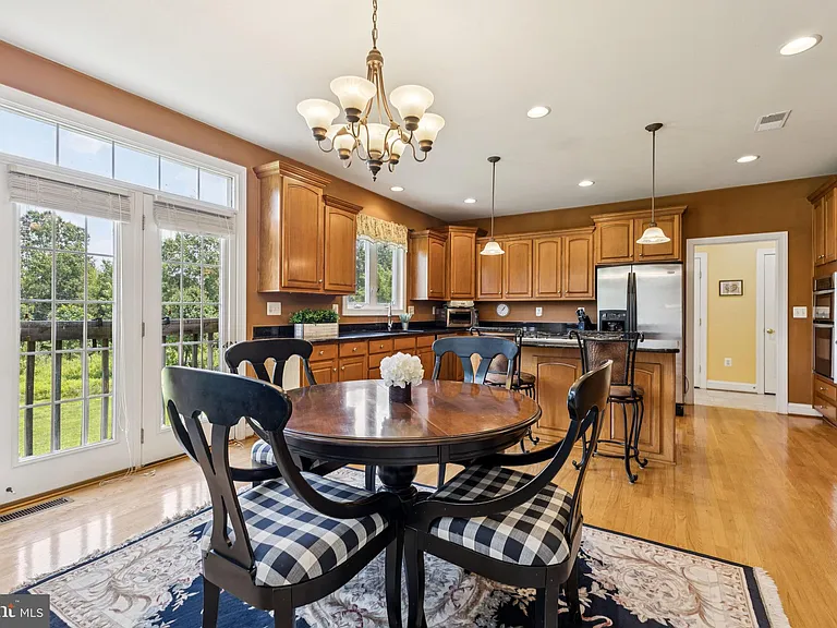 26368 Strathaven Ct — Photo 10