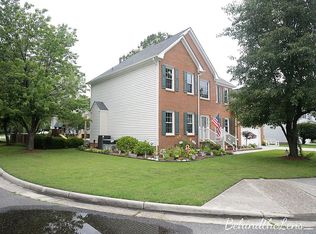 412 Sawyers Mill Xing, Chesapeake, VA 23323