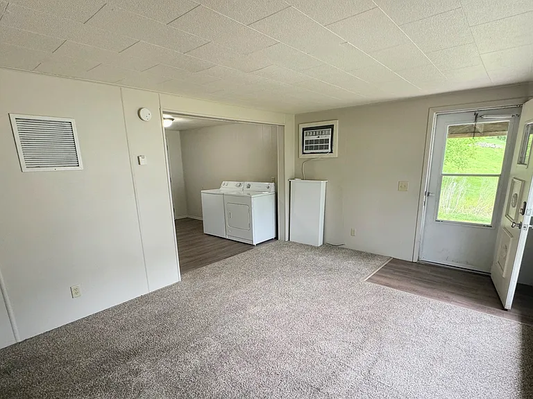 2054 Saint Joseph Ln — Photo 9