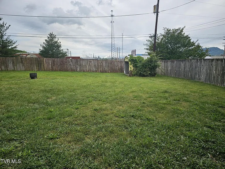 2382 Hiwassee Cir #2382 — Photo 4