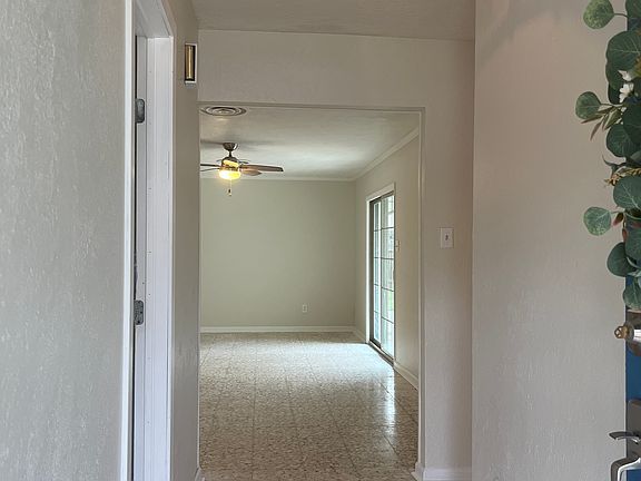 4th image of 4630 Deepdale Dr