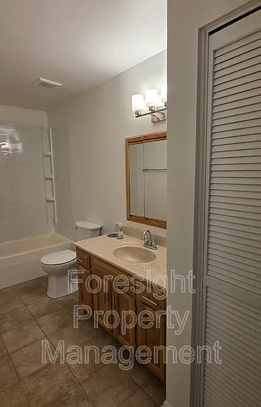 570 Executive Blvd — Photo 12