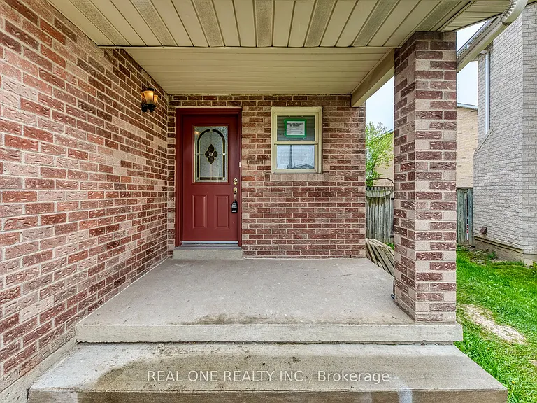 655 Paragon Pl E — Photo 2