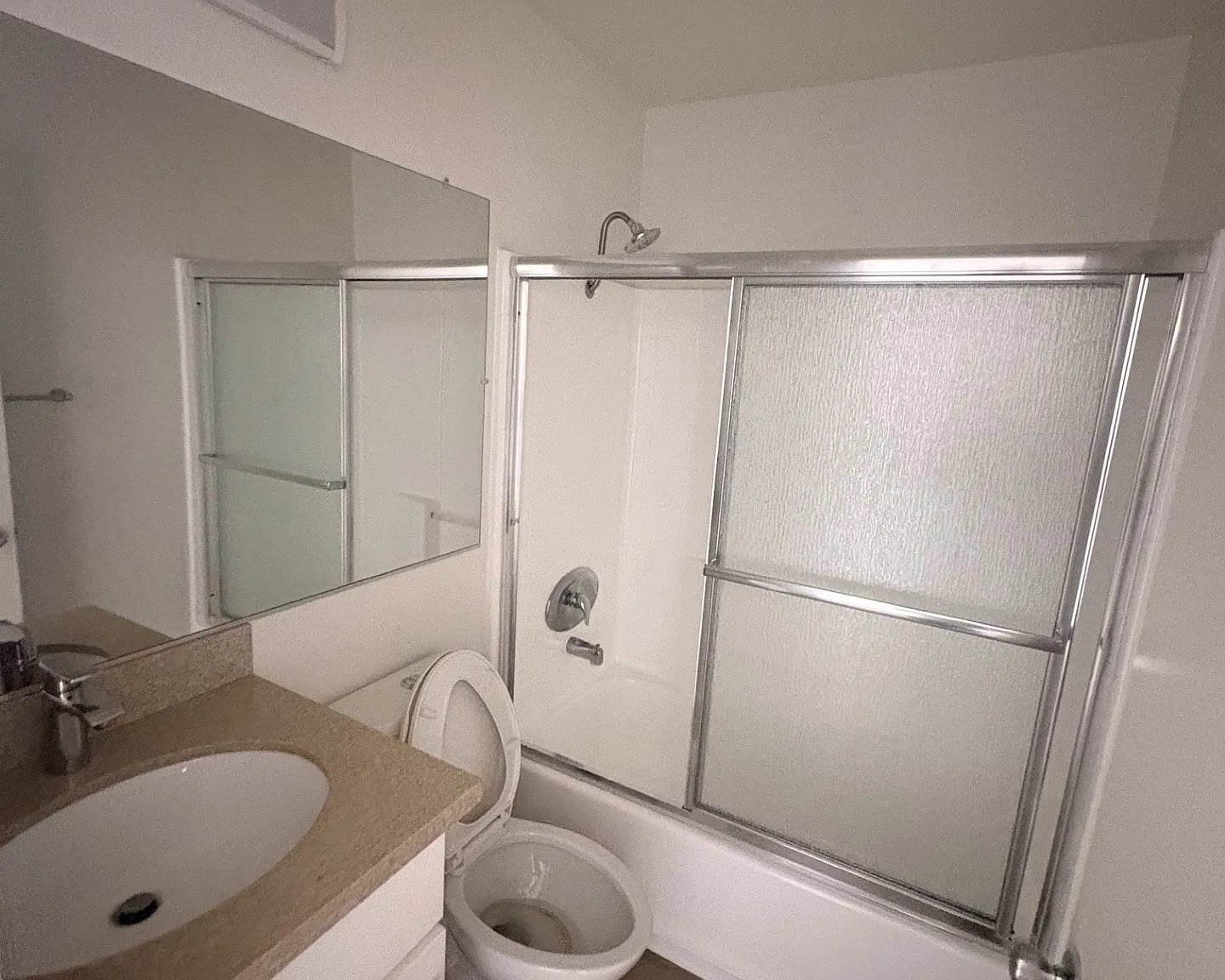 2 bed, 840 sqft, $2,600 — Photo 1