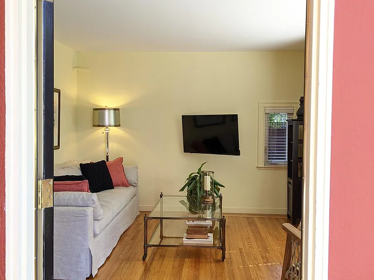 1350 Hoover St #2 — Photo 12