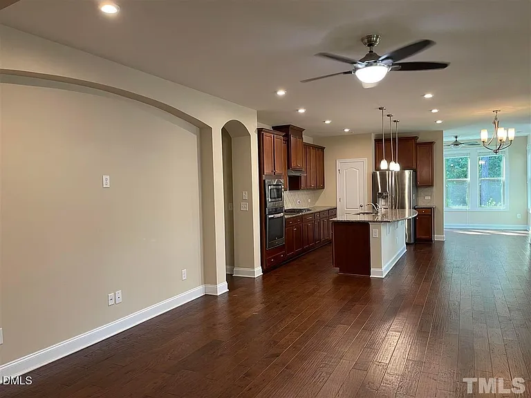 811 Rymark Ct — Photo 4