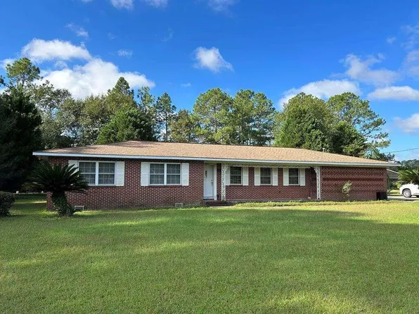 803 E Barnard St, Glennville, GA 30427