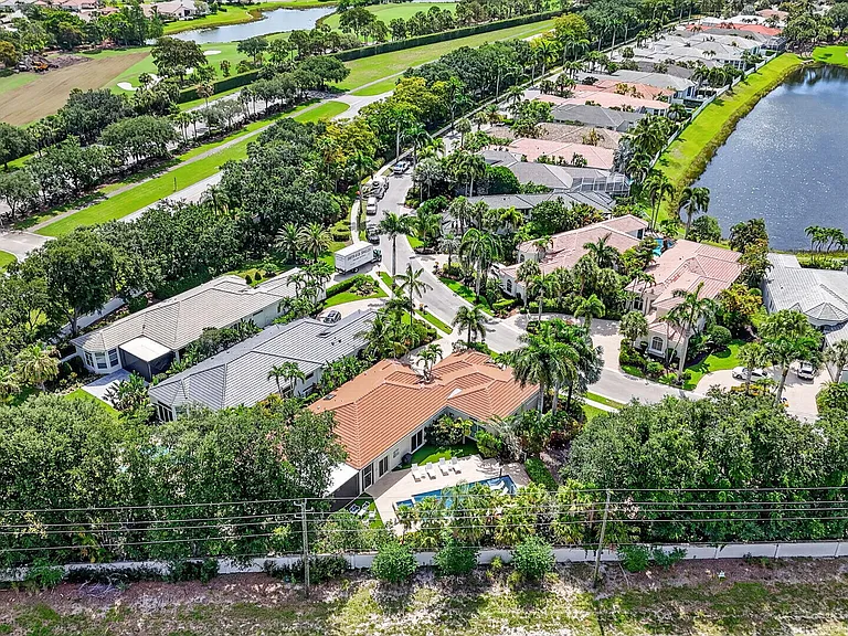 7843 Villa D Este Way — Photo 67